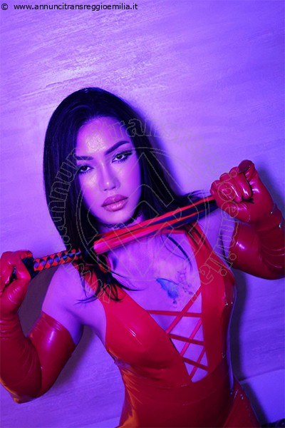 Foto Immagine Padrona Sakura Asiatica  Mistresstrans Napoli